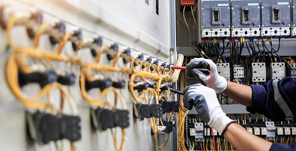 Professional Electrician technician working in Pine Knot, KY